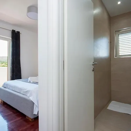 Grgur Appartamento Šibenik